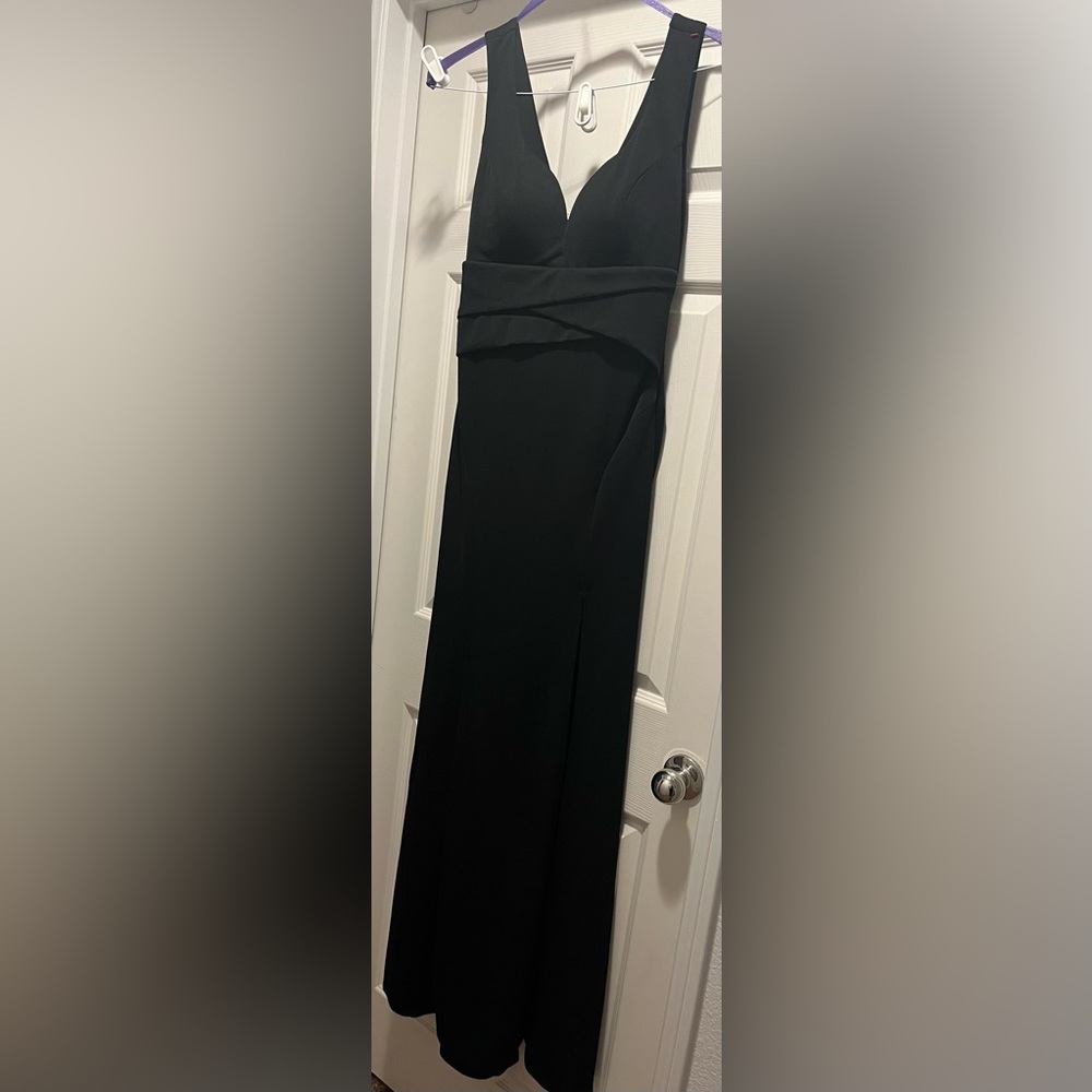 Beautiful formal dress.  Size L… Good condition